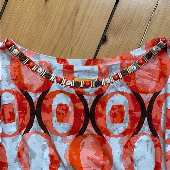 Ruby Red, patterned top, side ruching. - Picture 5 of 8